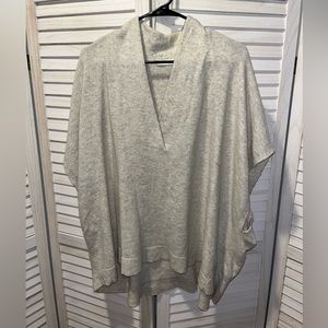 Vince Cashmere Pancho in Cream/Off white